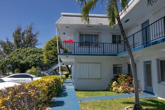 2400 Lake Osborne Dr Unit 202, Lake Worth, FL 33461
