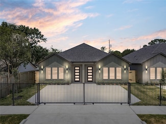 6624 Saint Augustine St, Houston, TX 77021