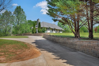 703 Burnt Tanyard Rd, Salem, SC 29676