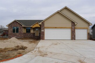 10922 W Hollywood Ct, Wichita, KS 67215