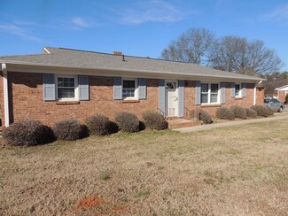 1090 Springfield Rd, Boiling Springs, SC 29316