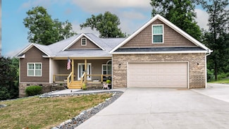 271 Mountain Shadow Dr, Evensville, TN 37332
