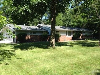 617 Hickory Ln, Ossian, IN 46777