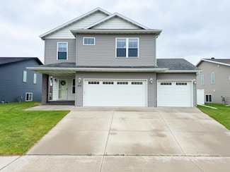 4551 15th St S, Moorhead, MN 56560