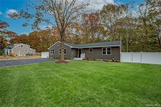 225 Tyler Ave, Miller Place, NY 11764