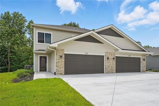 809 Highland Dr, Edwardsville, KS 66111
