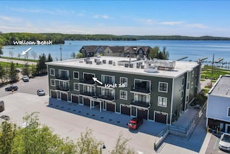 4041 Renwick Ln Unit 15, Walloon Lake, MI 49796