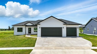 313 Augusta National Blvd, Washington, IA 52353