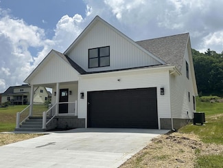 170 Ridge Point Cir, Daniels, WV 25832