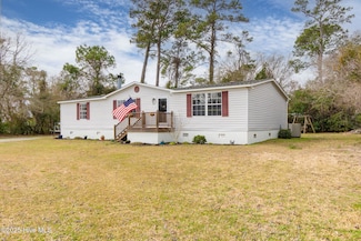 122 Lejeune Rd, Cape Carteret, NC 28584