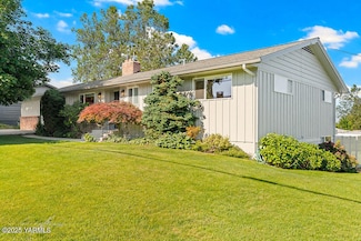 706 S 34th Ave, Yakima, WA 98902