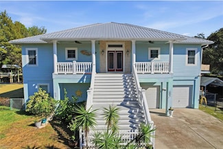 5 Palm Dr, Yankeetown, FL 34498