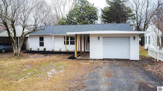 148 Iroquois Dr, Paducah, KY 42001