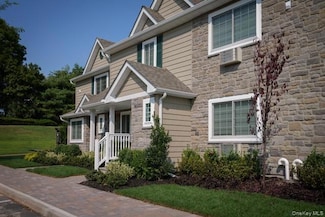 384 Cassa Loop Unit 384, Holtsville, NY 11742