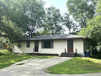 418 E Acorn Dr, Beloit, WI 53511