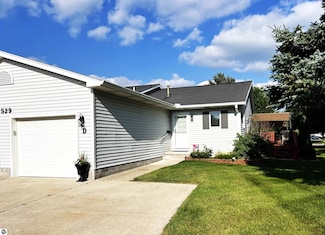 1529 E East Gaylord St Unit D, Mount Pleasant, MI 48858