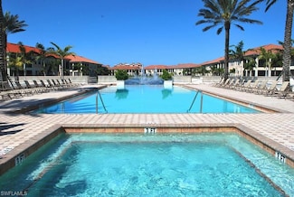562 Avellino Isles Cir Unit 102, Naples, FL 34119