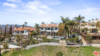 1821 Chastain Pkwy E, Pacific Palisades, CA 90272