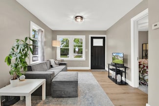 4928 N 107th St, Milwaukee, WI 53225