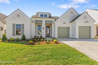 305 Harvest Creek Ln, Lafayette, LA 70508