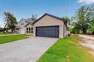 415 Martin Luther King Junior Dr, Sulphur Springs, TX 75482