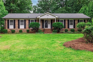 5014 Edinborough Rd, Greensboro, NC 27406
