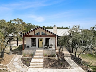 631 Lakeside Dr, Wimberley, TX 78676