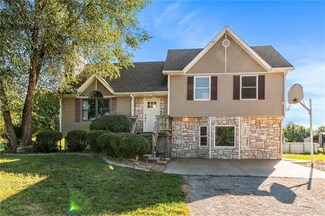 6800 NW Stone Creek Rd, Cameron, MO 64429