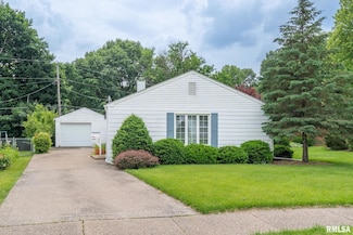 3626 15th Avenue Ct, Moline, IL 61265