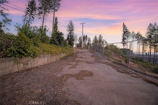 6751 Woodland Dr, Paradise, CA 95969