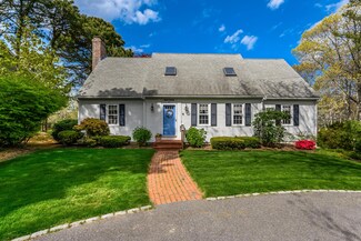 28 Bray Farm Rd S, Yarmouth Port, MA 02675