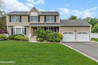 1 River Dr, Farmingdale, NJ 07727