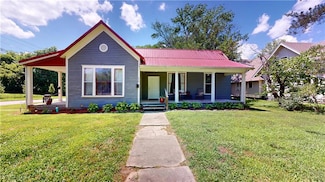 428 S Adams St, Nevada, MO 64772