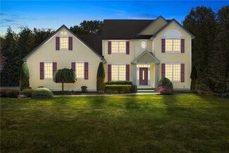 130 Delta Dr, Saunderstown, RI 02874