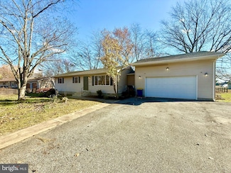 79 Orchard Ave, Felton, DE 19943