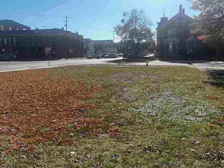 302 E Main St, Washington, IA 52353