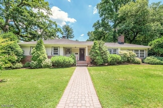115 Essex Rd, Summit, NJ 07901