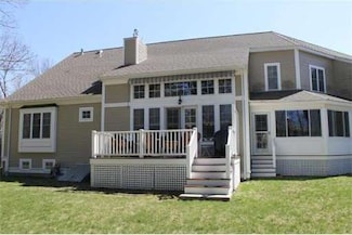 12 Maple Ln, Marshfield, MA 02050