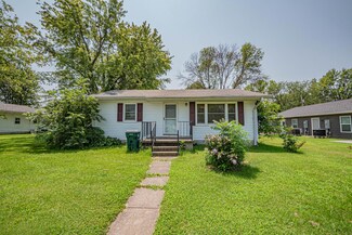 302 W Broadway St, Madison, MO 65263