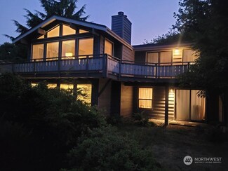 30 Resolute Ln, Port Ludlow, WA 98365