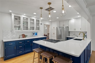 9824 Sagamore Rd, Leawood, KS 66206