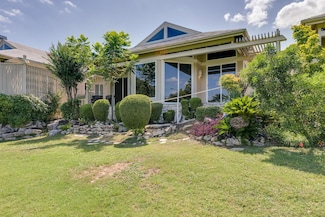 146 Double Eagle Dr Unit 146, Austin, TX 78738