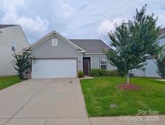 145 Hidden Lakes Rd, Statesville, NC 28677