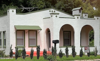 220 River Rd, Washington, NC 27889