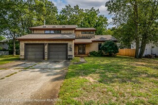 241 Chestnut Ln, Forked River, NJ 08731