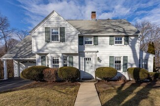 15 Darby St, Worcester, MA 01605
