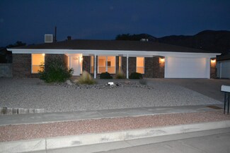 3904 Glen Canyon Rd NE, Albuquerque, NM 87111