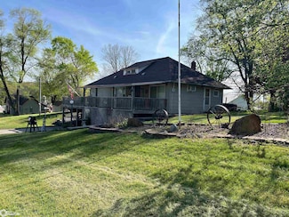 102 Killarney St, Melrose, IA 52569