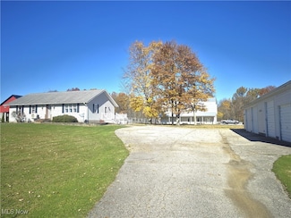 15660 Georgia Rd, Middlefield, OH 44062