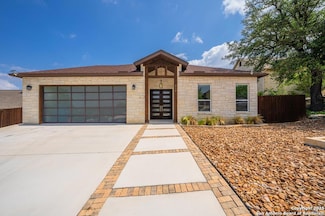 212 Castle Pine, Kerrville, TX 78028